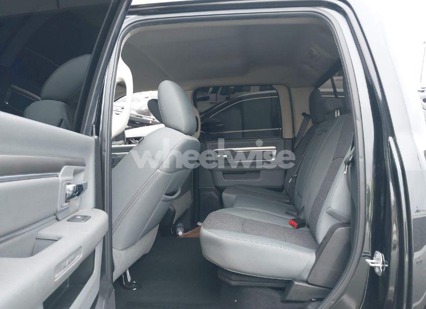 Photo 8 of 2019 Ram 1500 CLASSIC BIG HORN 4X4 5'7 BOX (VIN 1C6RR7LT1KS548275)