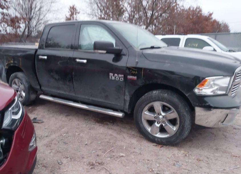 2018 Ram 1500 BIG HORN 4X4 5'7 BOX (VIN 1C6RR7LT2JS329517) main photo