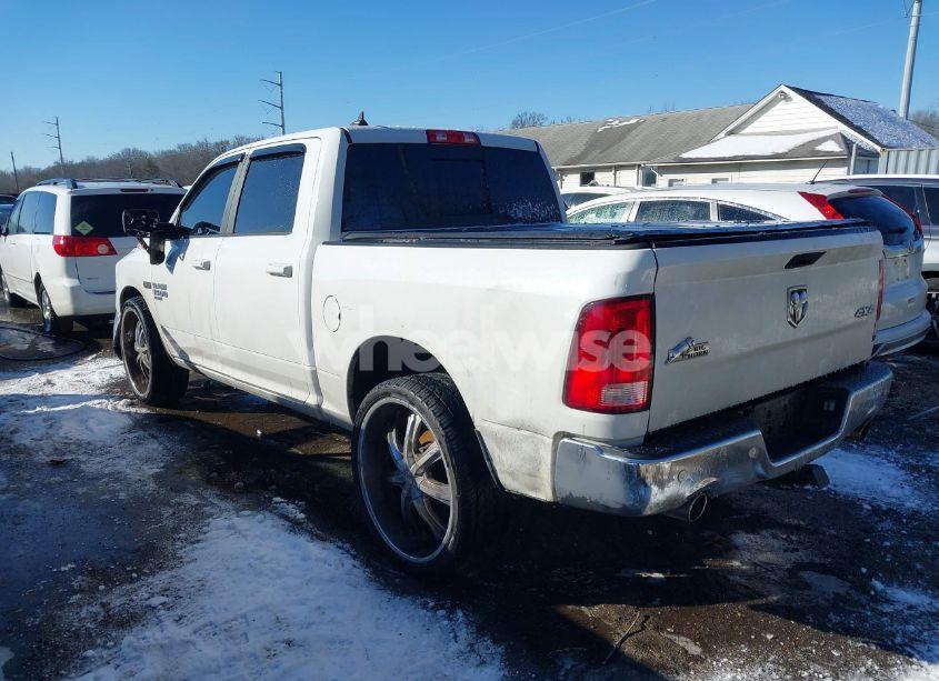 Photo 3 of 2019 Ram 1500 CLASSIC BIG HORN 4X4 5'7 BOX (VIN 1C6RR7LT2KS549869)