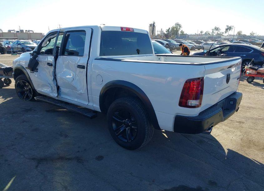 Photo 3 of 2021 Ram 1500 CLASSIC WARLOCK 4X4 5'7 BOX (VIN 1C6RR7LT2MS528183)