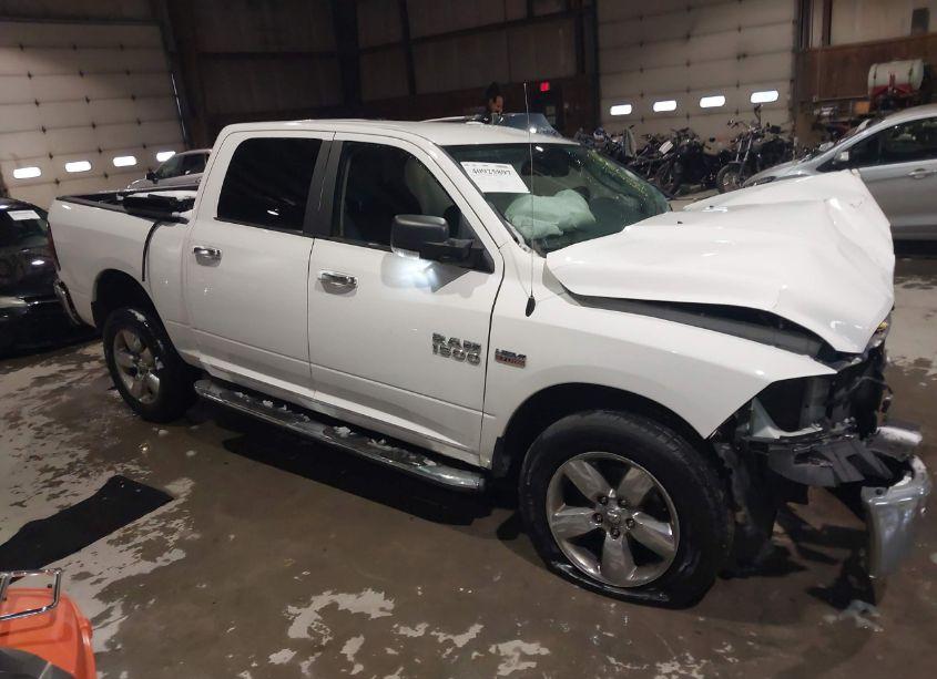 2018 Ram 1500 BIG HORN 4X4 5'7 BOX (VIN 1C6RR7LT3JS108752) main photo