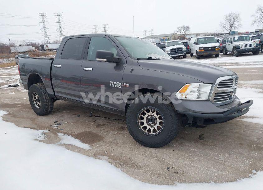 2018 Ram 1500 BIG HORN 4X4 5'7 BOX (VIN 1C6RR7LT3JS329428) main photo
