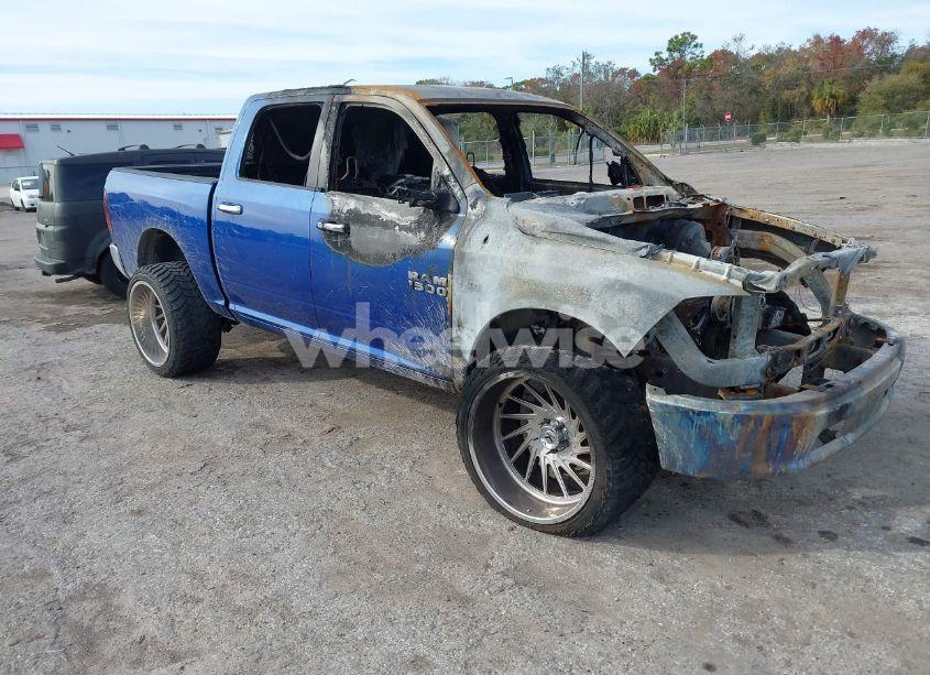 2017 Ram 1500 SLT 4X4 5'7 BOX (VIN 1C6RR7LT4HS807110) main photo