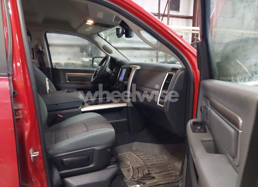 Photo 5 of 2018 Ram 1500 SLT (VIN 1C6RR7LT4JS165560)