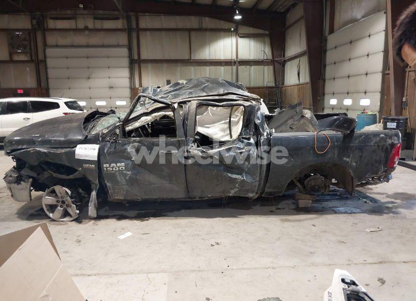 Photo 15 of 2019 Ram 1500 CLASSIC (VIN 1C6RR7LT4KS557911)