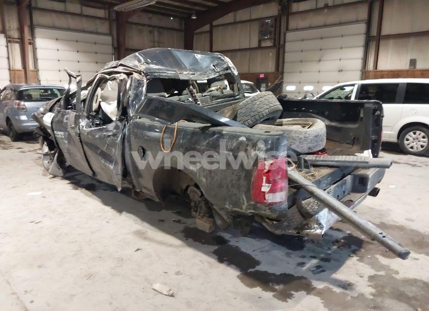 Photo 3 of 2019 Ram 1500 CLASSIC (VIN 1C6RR7LT4KS557911)