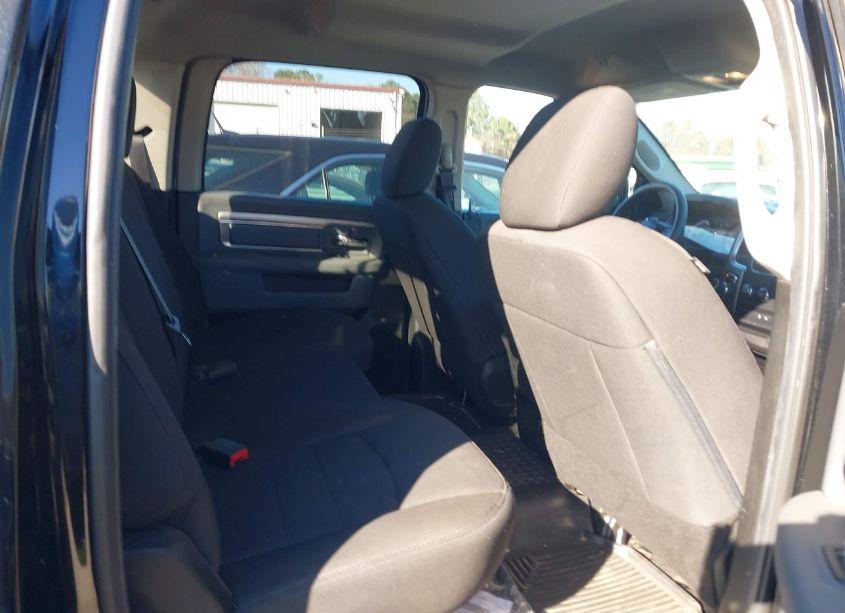 Photo 8 of 2019 Ram 1500 CLASSIC WARLOCK 4X4 5'7 BOX (VIN 1C6RR7LT4KS709900)