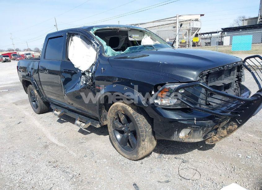 2018 Ram 1500 BIG HORN 4X4 5'7 BOX (VIN 1C6RR7LT7JS294389) main photo