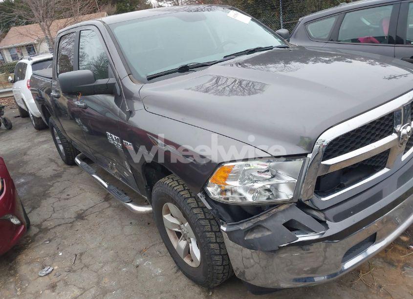 2019 Ram 1500 CLASSIC SLT 4X4 5'7 BOX (VIN 1C6RR7LT8KS654366) main photo
