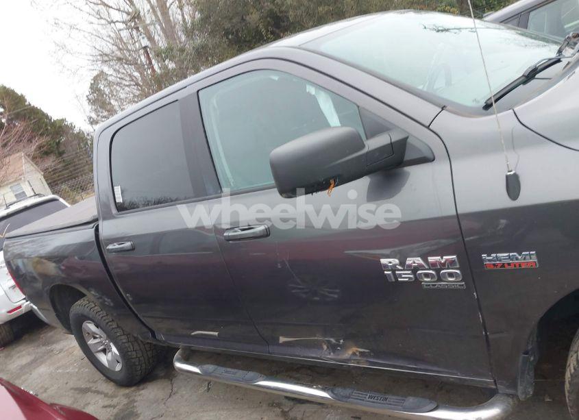 Photo 13 of 2019 Ram 1500 CLASSIC SLT 4X4 5'7 BOX (VIN 1C6RR7LT8KS654366)