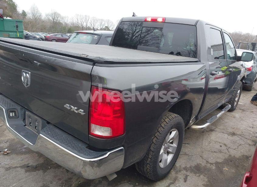 Photo 4 of 2019 Ram 1500 CLASSIC SLT 4X4 5'7 BOX (VIN 1C6RR7LT8KS654366)