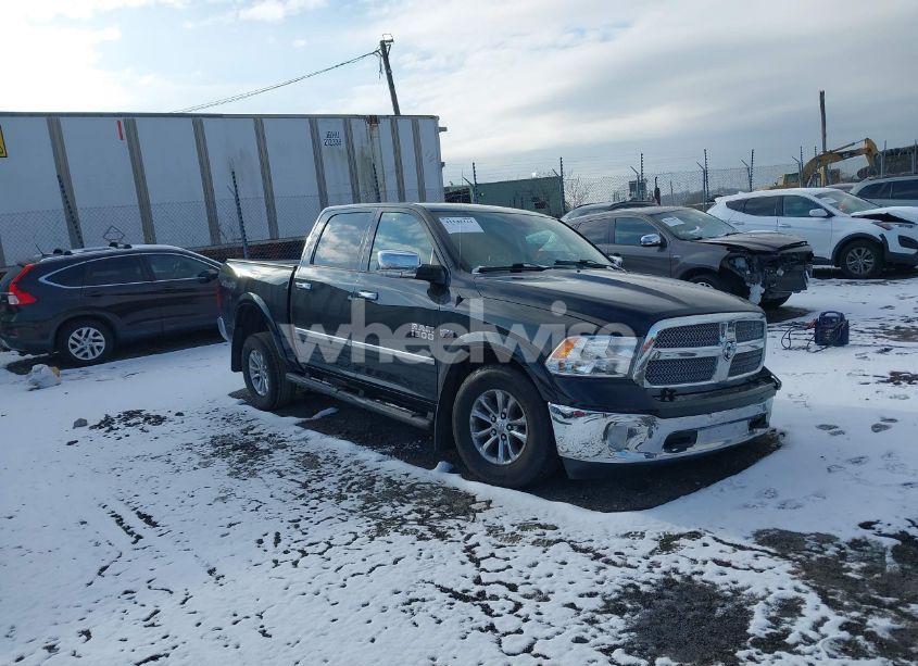 2018 Ram 1500 HARVEST 4X4 5'7 BOX (VIN 1C6RR7LTXJS109705) main photo