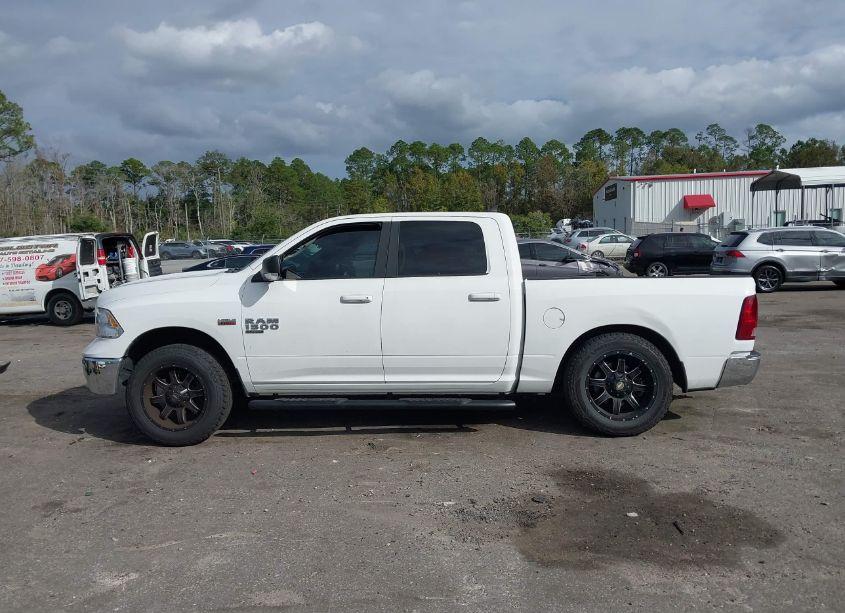 Photo 15 of 2019 Ram 1500 CLASSIC SLT 4X4 5'7 BOX (VIN 1C6RR7LTXKS644874)