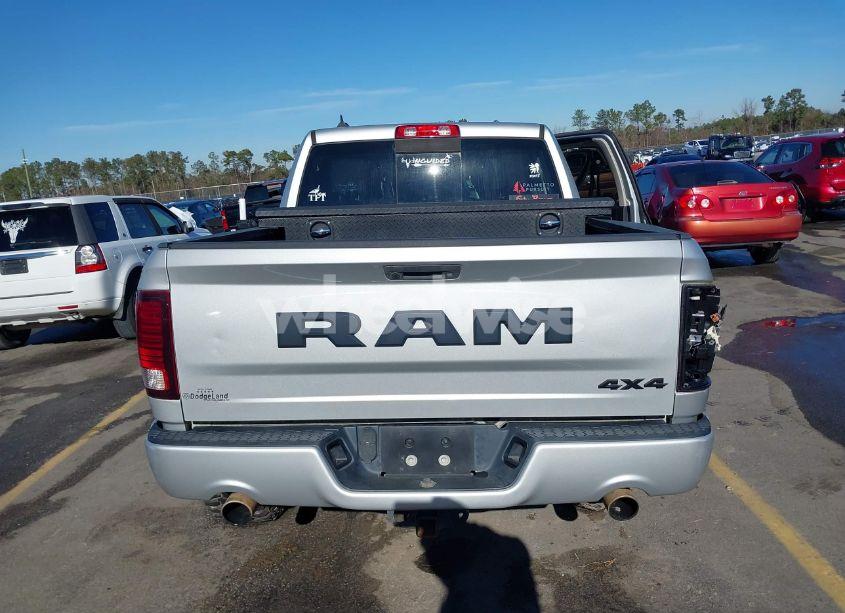 Photo 15 of 2018 Ram 1500 NIGHT 4X4 5'7 BOX (VIN 1C6RR7MT1JS262536)