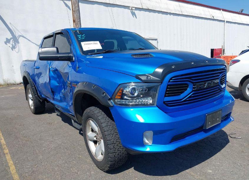 2018 Ram 1500 SPORT 4X4 5'7 BOX (VIN 1C6RR7MT2JS217315) main photo