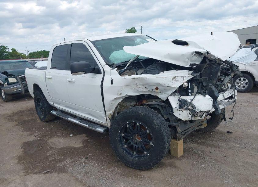 2015 Ram 1500 SPORT (VIN 1C6RR7MT4FS576916) main photo