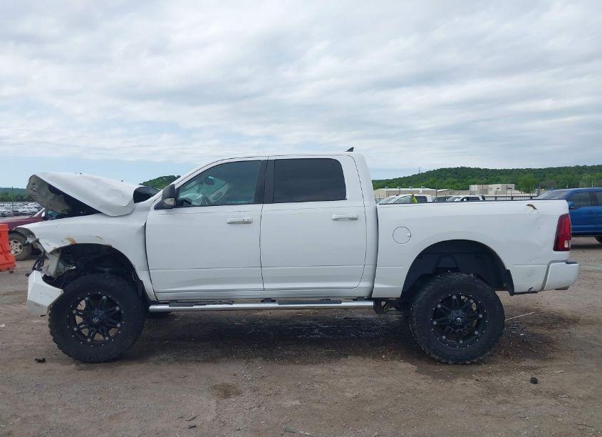 Photo 15 of 2015 Ram 1500 SPORT (VIN 1C6RR7MT4FS576916)