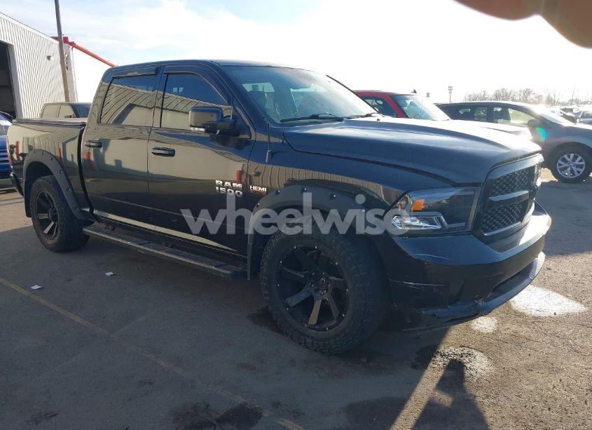 2015 Ram 1500 SPORT (VIN 1C6RR7MT4FS643952) main photo