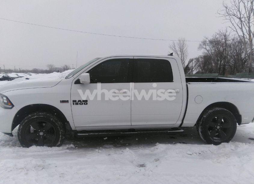 Photo 14 of 2018 Ram 1500 SPORT (VIN 1C6RR7MT4JS335673)