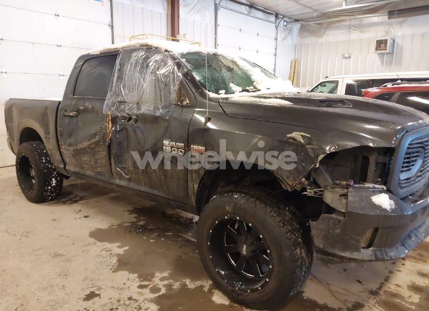 2015 Ram 1500 SPORT (VIN 1C6RR7MT5FS515736) main photo