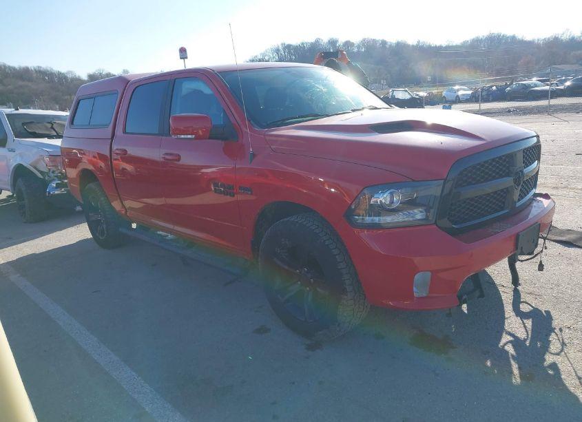 2017 Ram 1500 NIGHT 4X4 5'7 BOX (VIN 1C6RR7MT5HS771751) main photo