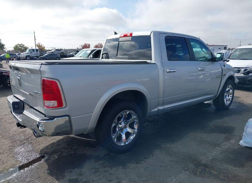 Photo 4 of 2018 Ram 1500 LARAMIE 4X4 5'7 BOX (VIN 1C6RR7NM0JS254404)