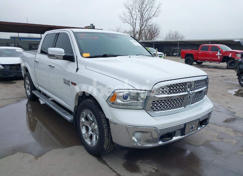 2015 Ram 1500 LARAMIE (VIN 1C6RR7NM1FS512002) main photo