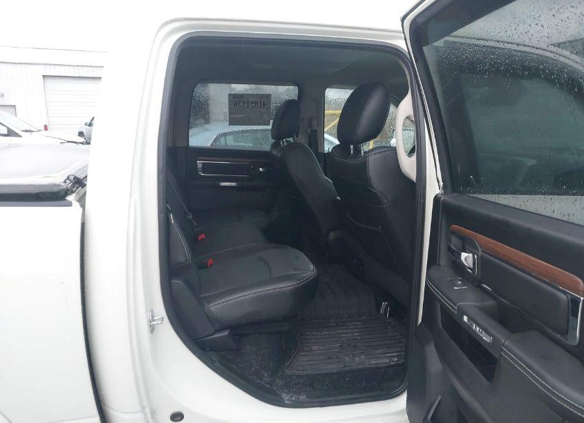 Photo 8 of 2018 Ram 1500 LARAMIE 4X4 5'7 BOX (VIN 1C6RR7NM1JS237059)