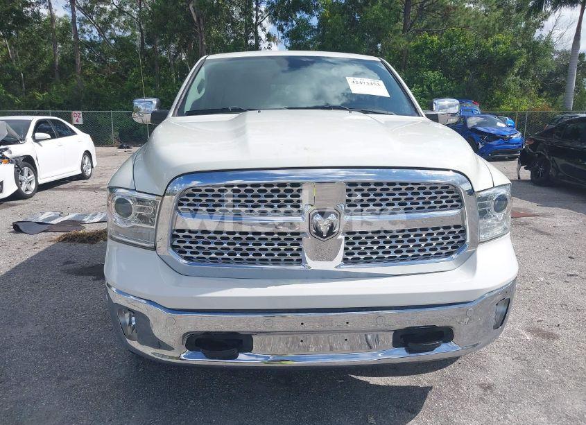 Photo 6 of 2018 Ram 1500 LARAMIE 4X4 5'7 BOX (VIN 1C6RR7NM3JS252825)