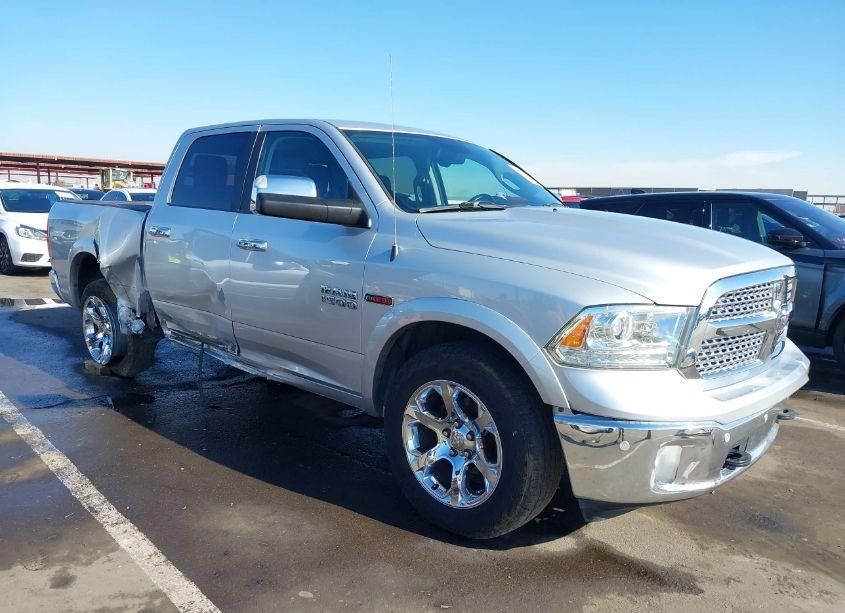 Photo 6 of 2016 Ram 1500 LARAMIE (VIN 1C6RR7NM7GS100068)