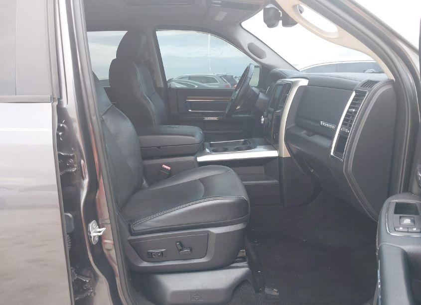 Photo 5 of 2016 Ram 1500 LARAMIE (VIN 1C6RR7NM8GS171862)