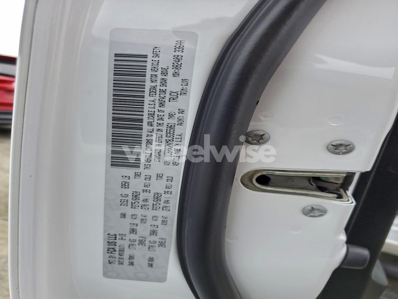 Photo 12 of 2018 RAM 1500 LARAMIE (VIN 1C6RR7NM8JS355061)