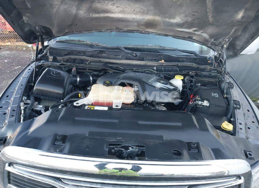 Photo 10 of 2019 Ram 1500 CLASSIC LARAMIE 4X4 5'7 BOX (VIN 1C6RR7NM8KS749256)