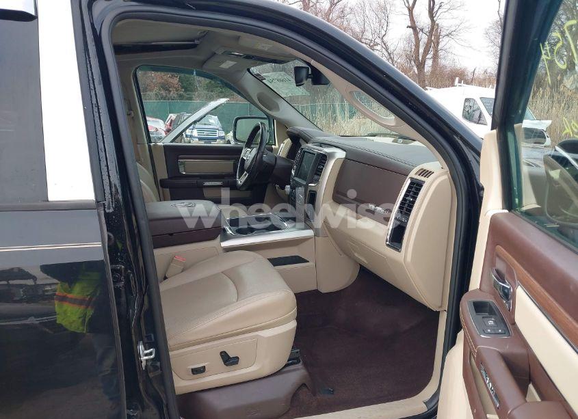 Photo 5 of 2017 Ram 1500 LARAMIE 4X4 5'7 BOX (VIN 1C6RR7NT0HS692292)