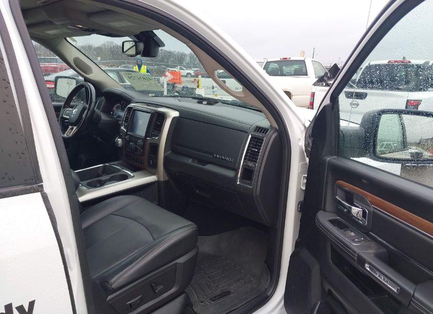 Photo 5 of 2018 Ram 1500 LARAMIE 4X4 5'7 BOX (VIN 1C6RR7NT1JS146784)