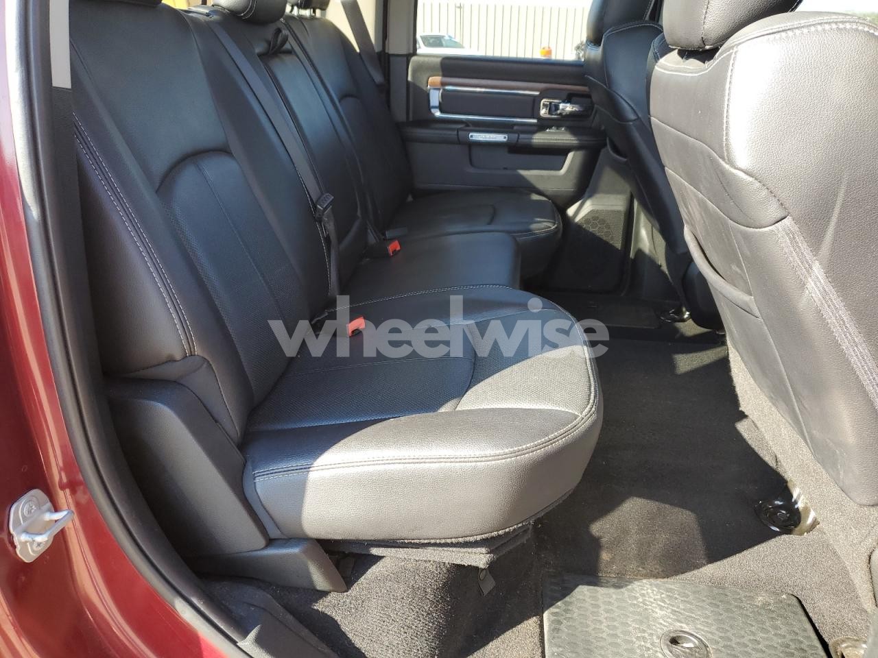 Photo 10 of 2018 RAM 1500 LARAMIE (VIN 1C6RR7NT2JS197095)