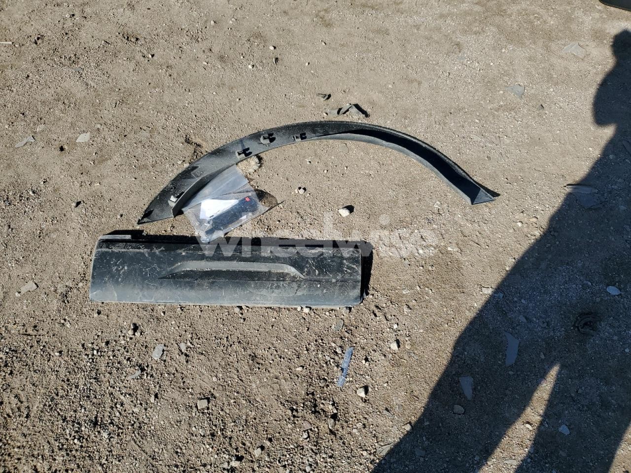 Photo 12 of 2018 RAM 1500 LARAMIE (VIN 1C6RR7NT2JS197095)