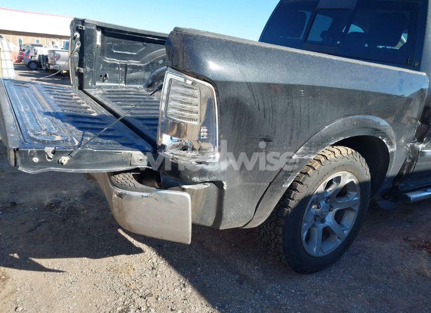 Photo 6 of 2017 Ram 1500 LARAMIE 4X4 5'7 BOX (VIN 1C6RR7NT3HS660727)