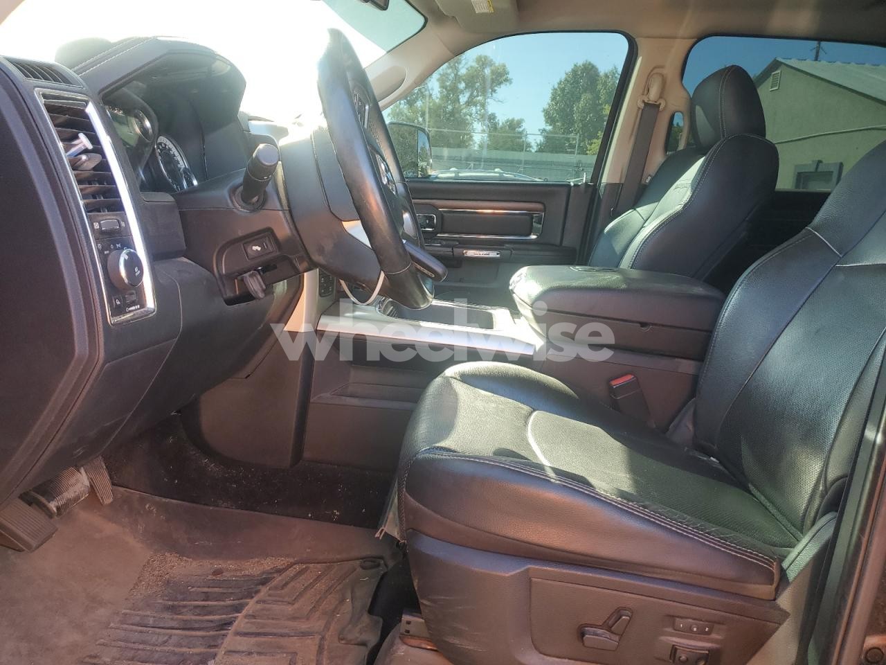 Photo 7 of 2016 RAM 1500 LARAMIE (VIN 1C6RR7NT5GS261106)