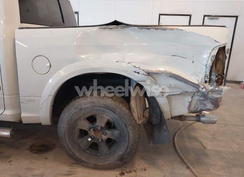 Photo 6 of 2017 Ram 1500 LARAMIE 4X4 5'7 BOX (VIN 1C6RR7NT6HS572805)