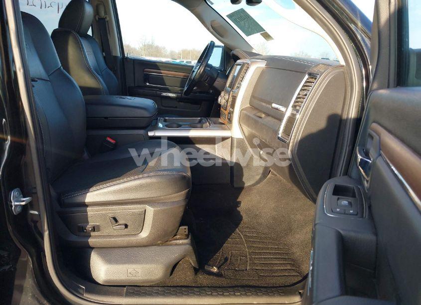 Photo 5 of 2017 Ram 1500 LARAMIE 4X4 5'7 BOX (VIN 1C6RR7NT6HS642352)