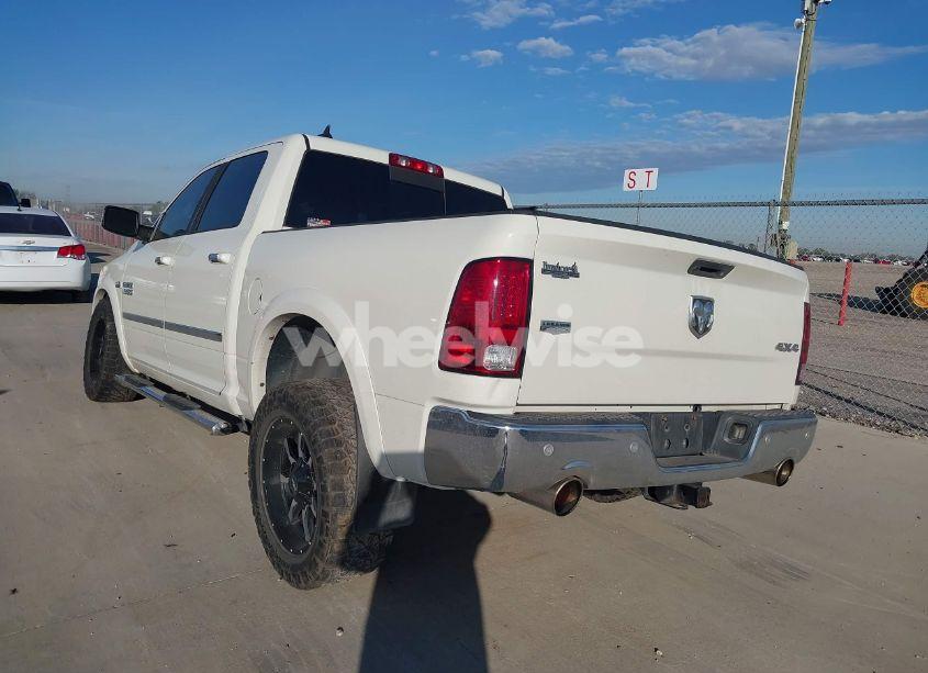 Photo 3 of 2016 Ram 1500 LARAMIE (VIN 1C6RR7NT7GS282023)