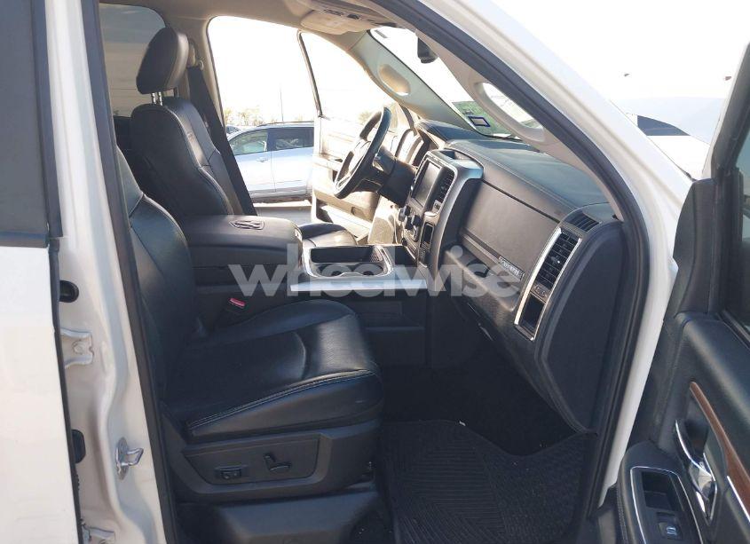 Photo 5 of 2016 Ram 1500 LARAMIE (VIN 1C6RR7NT7GS282023)