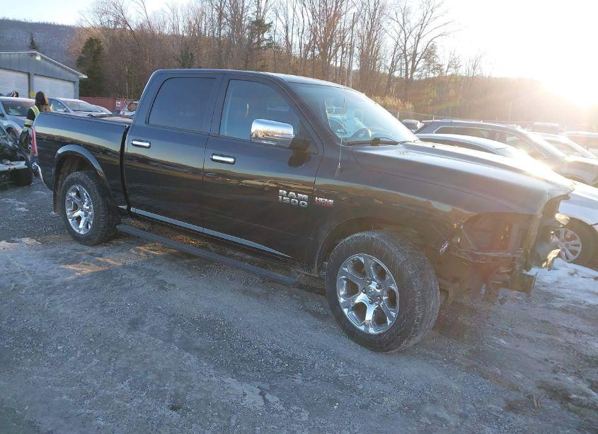 2017 Ram 1500 LARAMIE 4X4 5'7 BOX (VIN 1C6RR7NTXHS617132) main photo