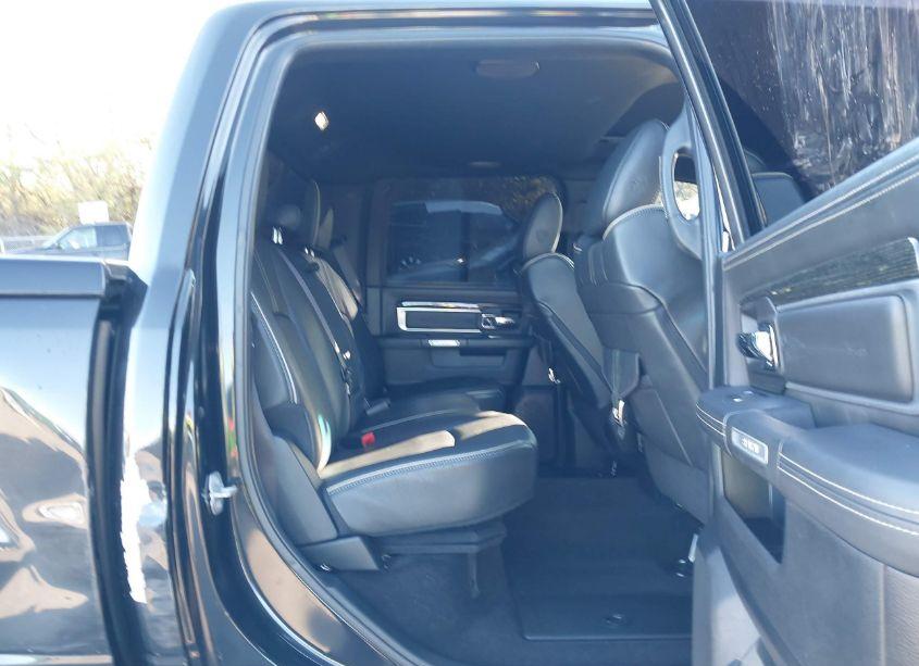 Photo 8 of 2017 Ram 1500 LIMITED 4X4 5'7 BOX (VIN 1C6RR7PT5HS674366)