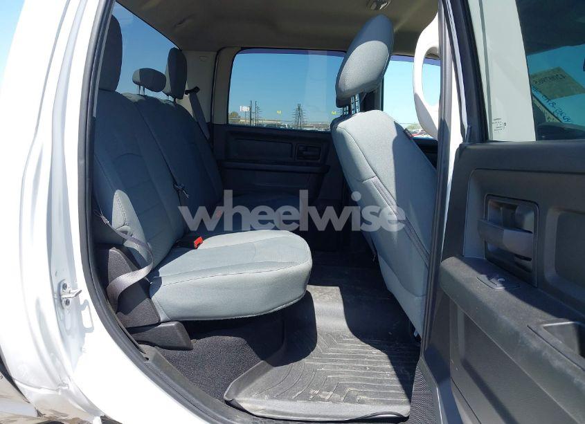 Photo 8 of 2019 Ram 1500 CLASSIC TRADESMAN 4X4 6'4 BOX (VIN 1C6RR7SMXKS699593)