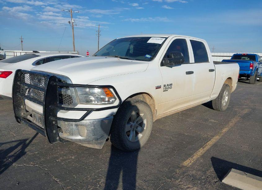 Photo 2 of 2022 Ram 1500 CLASSIC TRADESMAN 4X4 6'4 BOX (VIN 1C6RR7ST0NS154031)