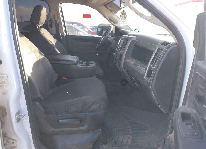 Photo 5 of 2022 Ram 1500 CLASSIC TRADESMAN 4X4 6'4 BOX (VIN 1C6RR7ST0NS154031)