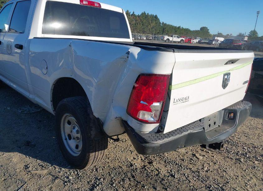 Photo 6 of 2022 Ram 1500 CLASSIC TRADESMAN 4X4 6'4 BOX (VIN 1C6RR7ST2NS245396)