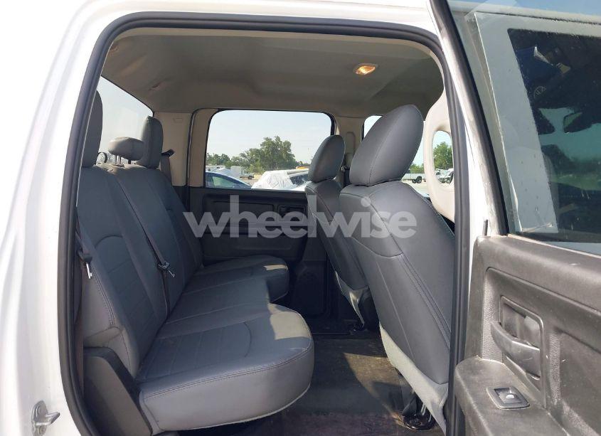 Photo 8 of 2019 Ram 1500 CLASSIC TRADESMAN 4X4 6'4 BOX (VIN 1C6RR7ST3KS688104)